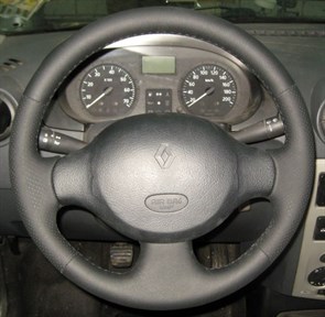 {{productViewItem.photos[photoViewList.activeNavIndex].Alt || productViewItem.photos[photoViewList.activeNavIndex].Description || 'Оплетка на руль из натуральной кожи Renault Logan I 2004-2009 г.в. (черная)'}}